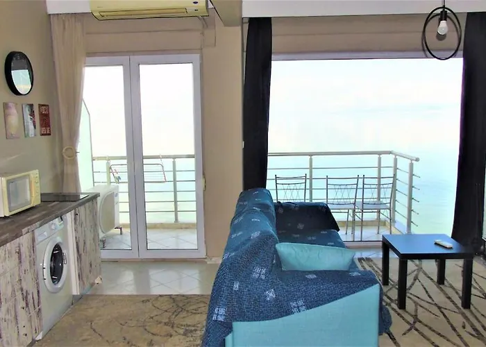 Perea Sea View 公寓